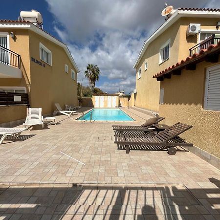 Apartment In Residential Complex With Pool Klorakas 외부 사진